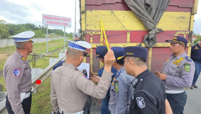 Razia ODOL di Tol Permai Jaring 119 Truk