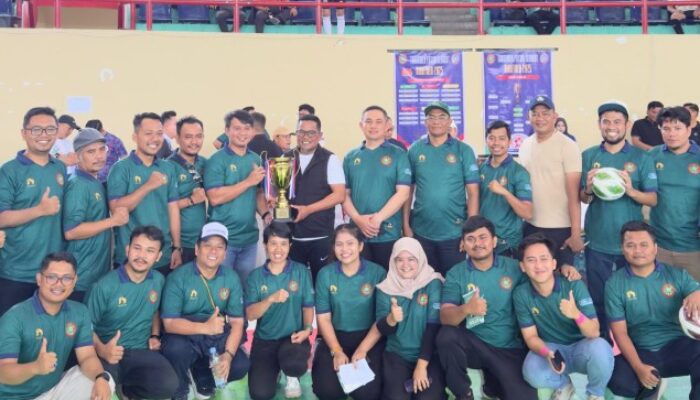 Bupati Bersama Kapolres Pelalawan Buka Turnamen Futsal Serikat Riau Fiber