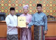 Bupati H.Zukri Hadiri Sidang Paripurna Penandatanganan Nota Kesepakatan KUA dan PPAS Perubahan APBD Tahun 2025
