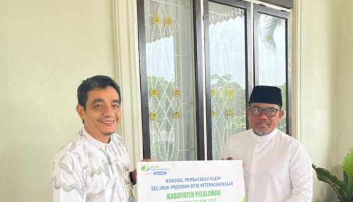 Bupati Zukri Terima Audiensi BPJS Ketenagakerjaan, Klaim 2025 di Pelalawan Capai Rp102 Miliar