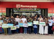 Ratusan Anak Yatim Tersenyum di Ramayana, Zukri Dampingi Belanja Baju Lebaran
