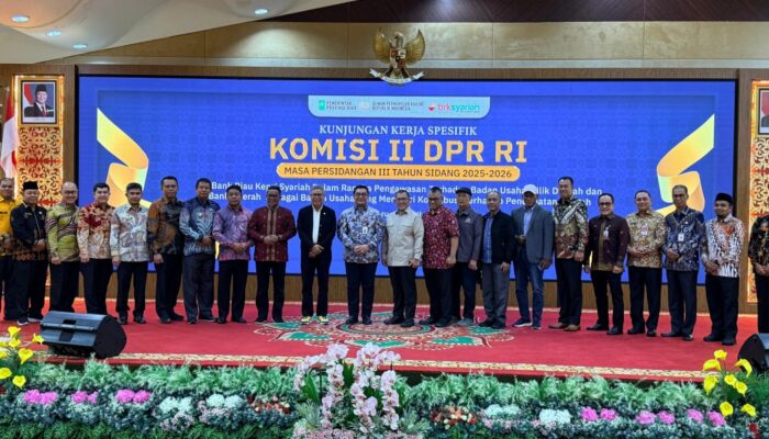 Bupati Zukri Hadiri Kunker Komisi II DPR RI, Dorong Penguatan Peran BUMD di Riau