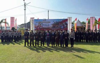 Bupati Pelalawan H. Zukri Hadiri Upacara Hari Bhayangkara ke-80 di Mapolres